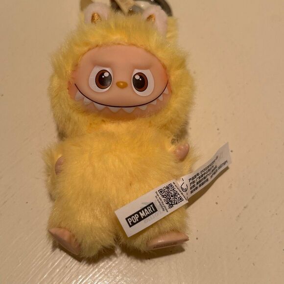 Authentic PopMart Labubu The Monsters Pin for Love Series "P" Yellow Plush Penda - Picture 2 of 13